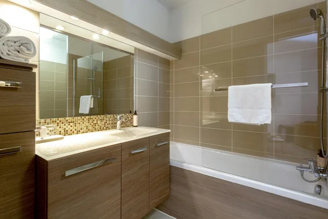 جناح جونيور بسرير كينج مع أريكة، Best Western Le Galice Aix Centre-ville 7/8