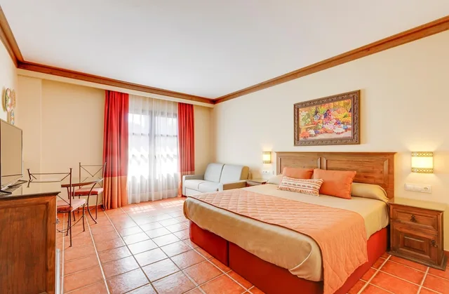 غرفة قياسية بسرير مزدوج، Portaventura Hotel El Paso 1/8