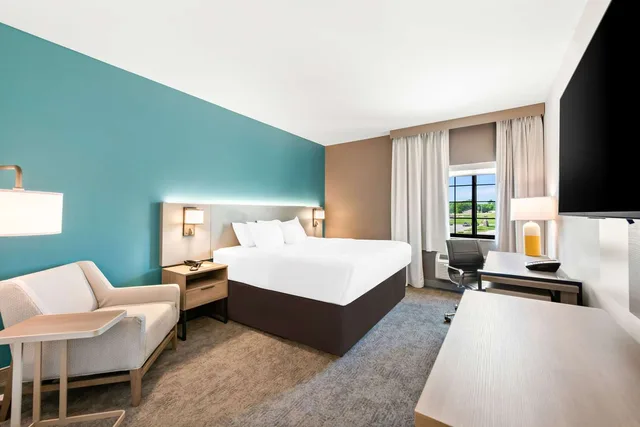 غرفة بسرير كينج، Comfort Inn & Suites Chillicothe 3/4