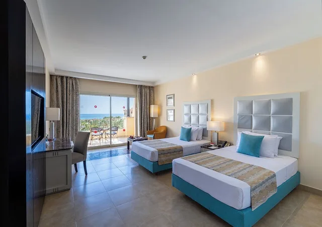 غرفة سوبيريور بسرير كينج بإطلالة على البحر، Tropitel Sahl Hasheesh 1/10