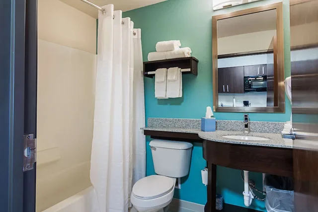 Efficiency, Basic, 2 Queen Beds، Suburban Studios Monaca - Pittsburgh 3/3