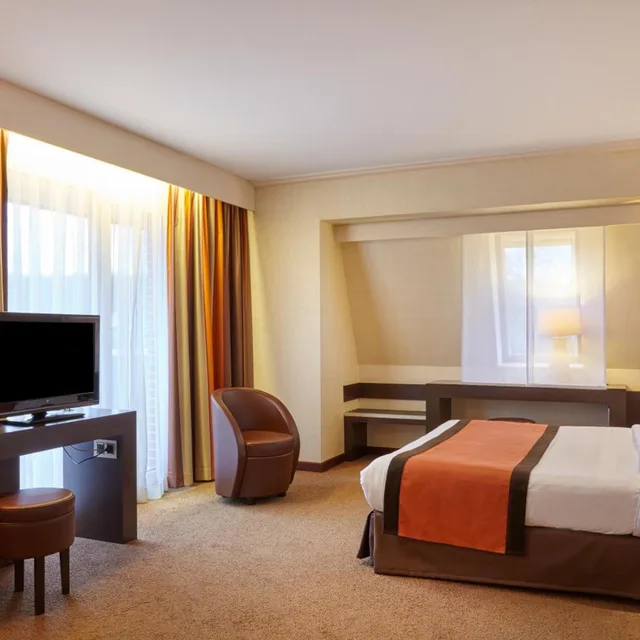 غرفة كومفورت بسرير مزدوج أو سريرين منفصلين بإطلالة على البحيرة، Hotel Et Spa Du Beryl 7/10
