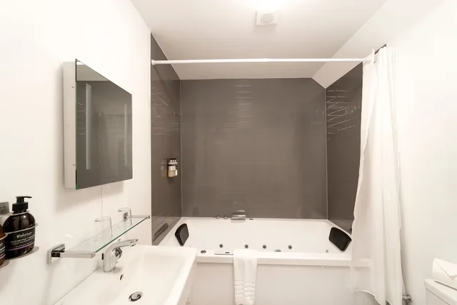 Highland, Junior Suite, King Bed, Pet Friendly، Cluanie Inn 4/4