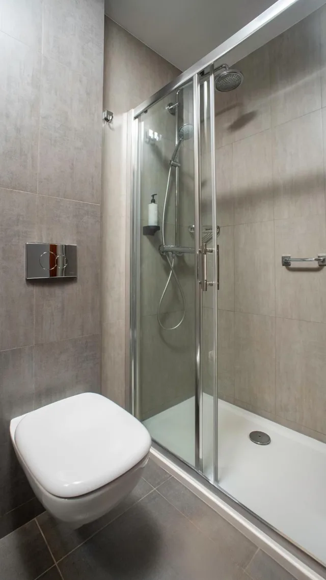 FBENR Double Bedroom، B&B HOTEL Piotrkow Trybunalski 6/8