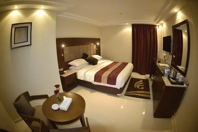 غرفة قياسية بسرير كينج بإطلالة على المسبح، Grand Ocean Hotel And Resort 2/4