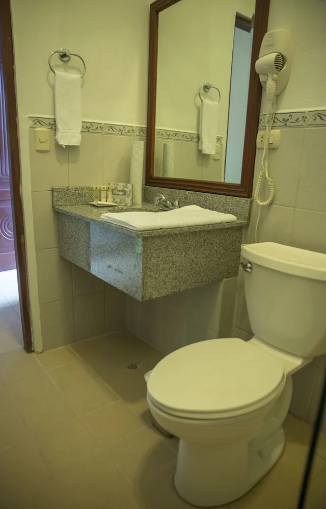 غرفة قياسية بسرير كوين، Real La Merced Hotel 4/5