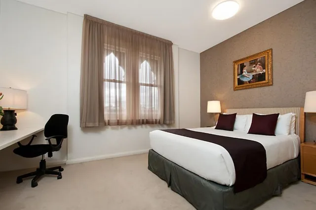 غرفة قياسية بسرير كوين، Adabco Boutique Hotel Adelaide 1/4
