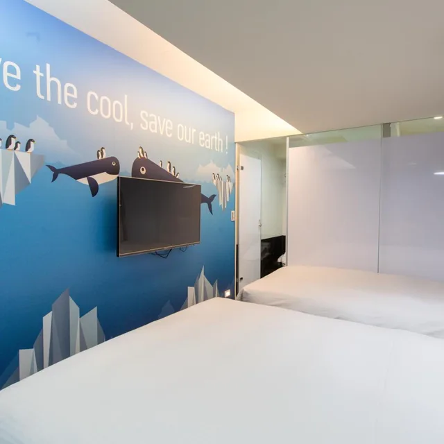 غرفة ثلاثية، MORWING HOTEL - CULTURE VOGUE 9/10