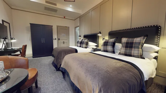 غرفة ديلوكس بسرير مزدوج، Macdonald Burlington Hotel 2/7
