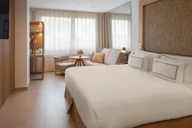 Connecting, Double or Twin Bed, Melia Madrid Princesa Hotel 1/3