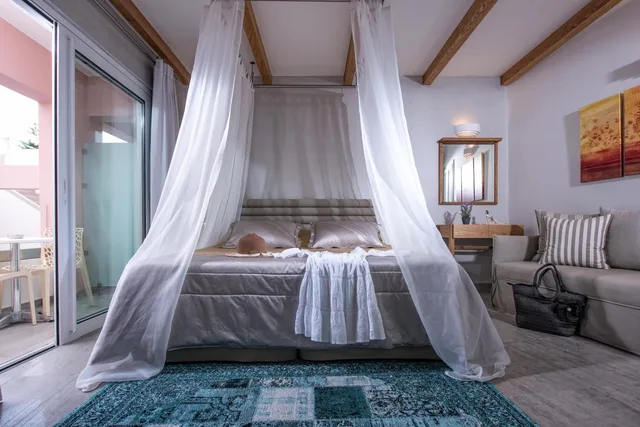 جناح كلاسيكي بسرير كينج، Omiros Boutique Hotel 3/6