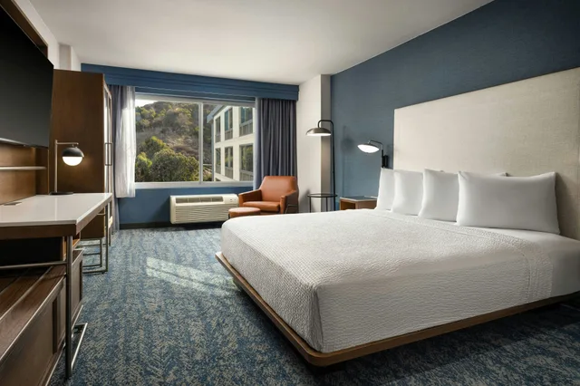 غرفة بسرير كينج، Courtyard By Marriott San Diego Mission Valley/Hotel Circle 1/4
