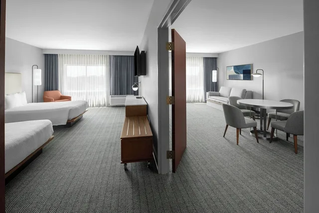 جناح بسريرين كوين مع أريكة، Courtyard By Marriott Tampa Oldsmar 2/4