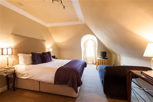 غرفة ثلاثية، Kildonan Lodge Hotel 1/2