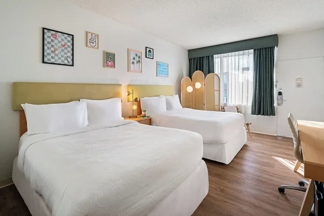 غرفة كلاسيكية بسرير مزدوج، Palm Tree Club Miami Hotel 1/4