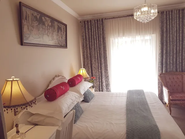 غرفة سوبيريور بسريرين منفصلين، Villa Lugano 2/6