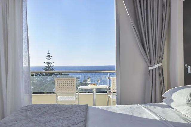 Deluxe, Queen Bed, Sea View, Sofa, Zeus Kos Beach 5/10