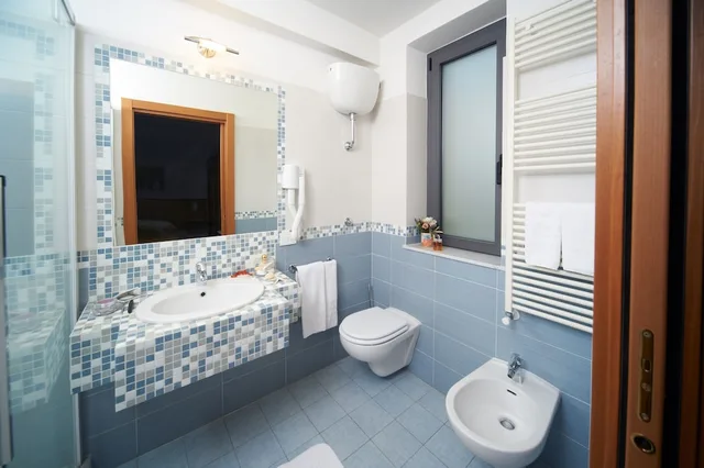 Room, Twin Beds, Hotel Sirio 6/6
