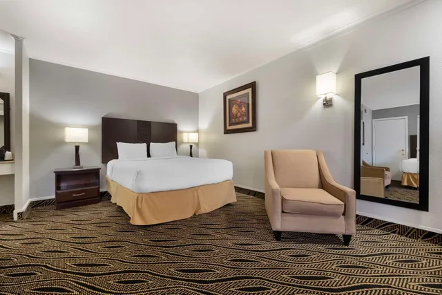 غرفة بسريرين كوين، Best Western Red Carpet Inn 4/5