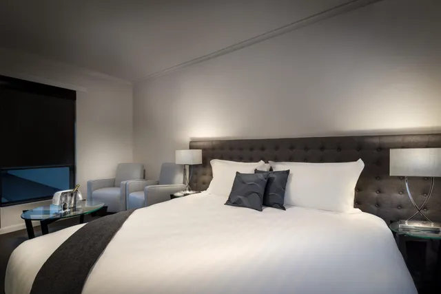 غرفة سوبيريور بسرير كينج، Crest on Park Apartments 1/4