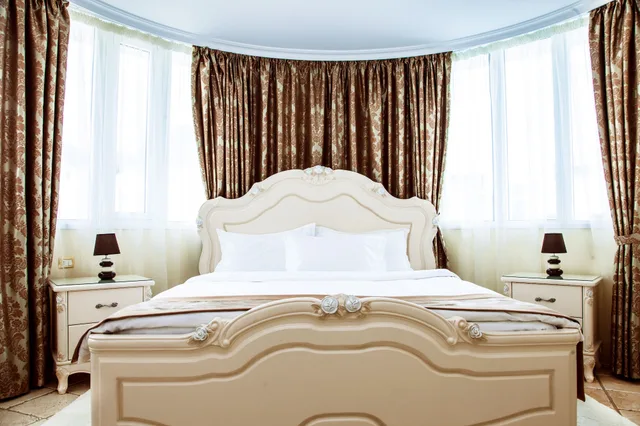 2 Bedrooms, Royal, Suite, 2 King Beds, Jetted Tub, Flamingo Suites 6/10