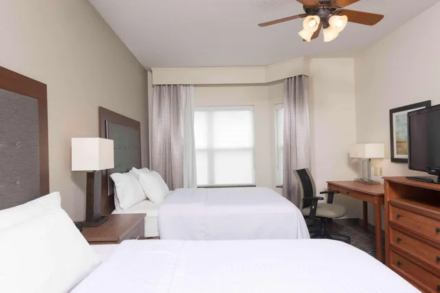 جناح بسريرين كوين بغرفة نوم واحدة لذوي الإعاقة، Homewood Suites By Hilton Indianapolis Airport Plainfield 1/2