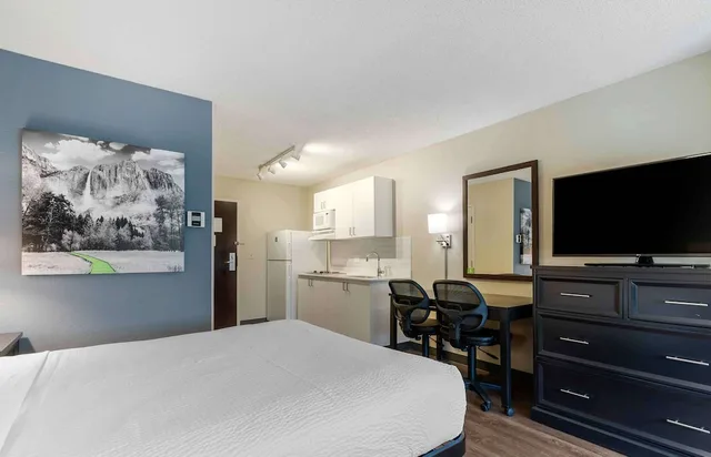 Deluxe, Studio, Queen Bed, Sofa, Extended Stay America San Jose - Edenvale - South 2/3
