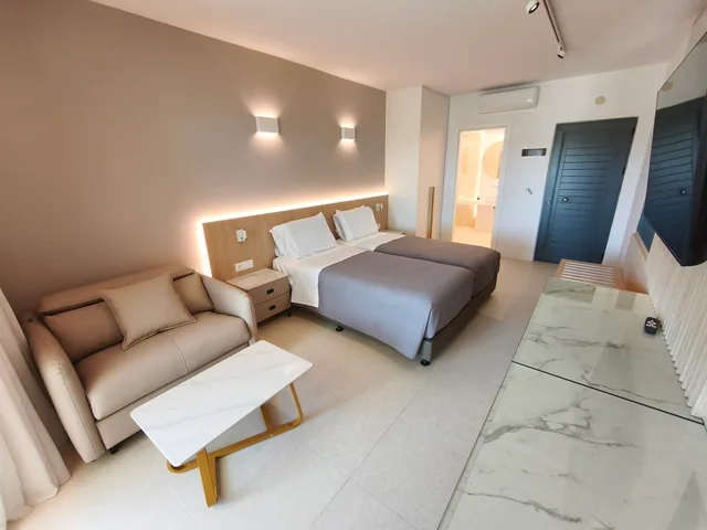 Superior, Lateral Side Sea View, Top Floor، KOS Palace 3/10