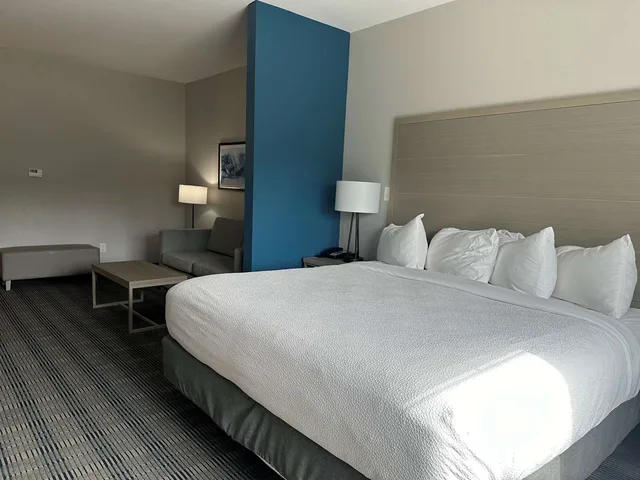 Suite, King Bed, Sofa, Best Western Plus Chandler 1/3