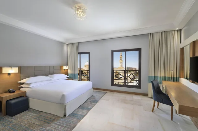 غرفة ديلوكس بسرير كينج، فور بوينتس باي شيراتون الفندقية(Four Points By Sheraton Makkah Al Naseem) 1/7