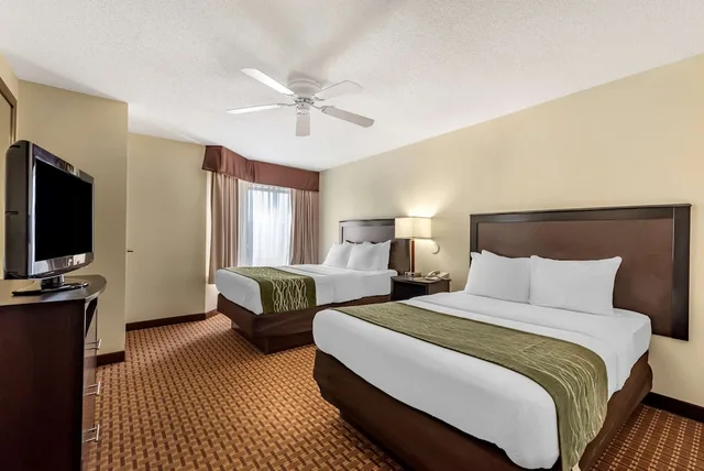 جناح بسريرين مزدوجين مع أريكة، Comfort Inn & Suites Warsaw near US-30 1/2