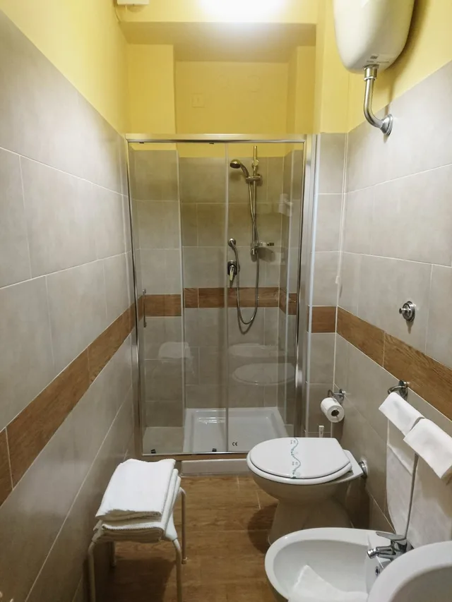 غرفة رباعية بسرير مزدوج وسريرين منفصلين، Giappone Inn Parking Hotel 6/10