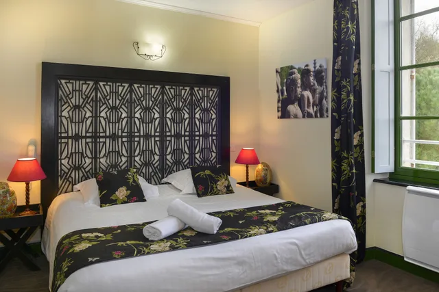 غرفة سوبيريور بسرير مزدوج، Hotel the Originals Domaine Des Thomeaux 1/4