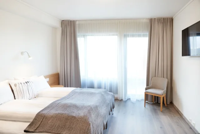 غرفة قياسية بسرير مزدوج، Fosshotel Nupar 1/5