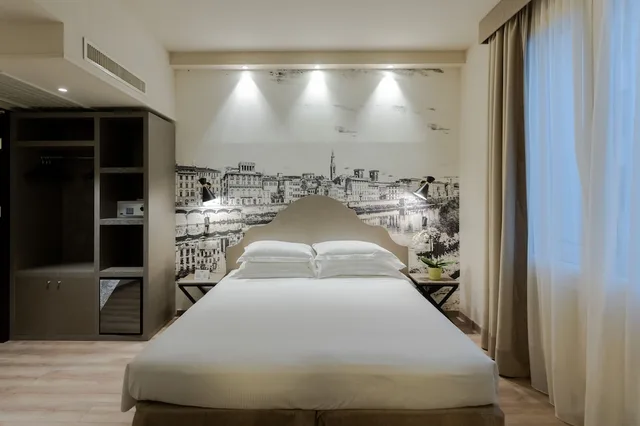 غرفة مزدوجة سوبيريور تنفيذية، FH 55 Grand Hotel Mediterraneo 2/2