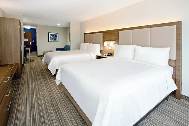 غرفة قياسية بسريرين كوين لذوي الإعاقة، Holiday Inn Express Hotel Suites ATASCADERO 1/9