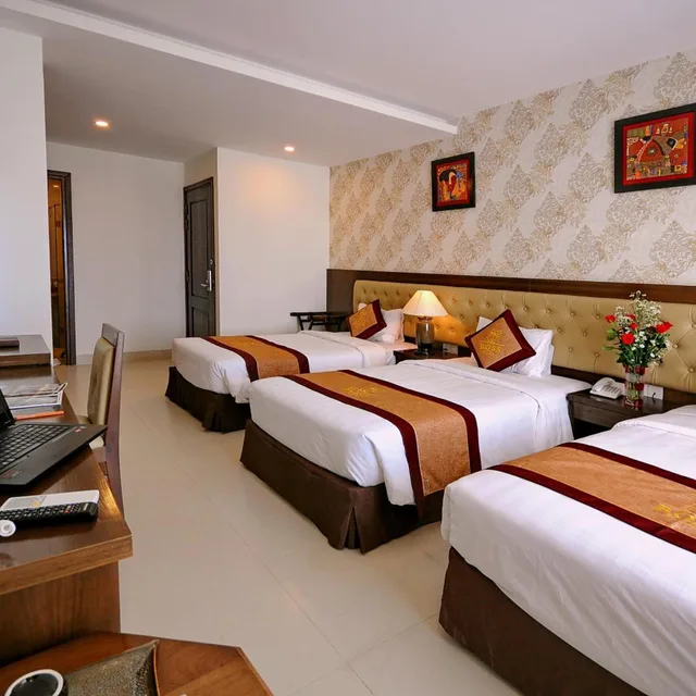 غرفة تنفيذية ثلاثية بشرفة، BOSS HOTEL NHA TRANG 5/10
