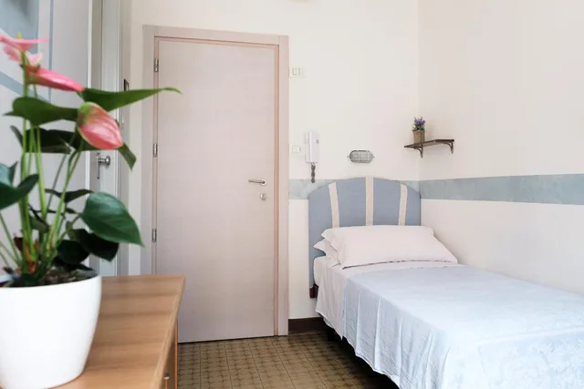 غرفة مفردة، Hotel Cheri 3/5