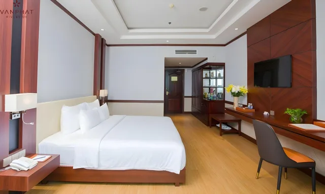 Superior, City View, Van Phat Riverside Hotel 1/2