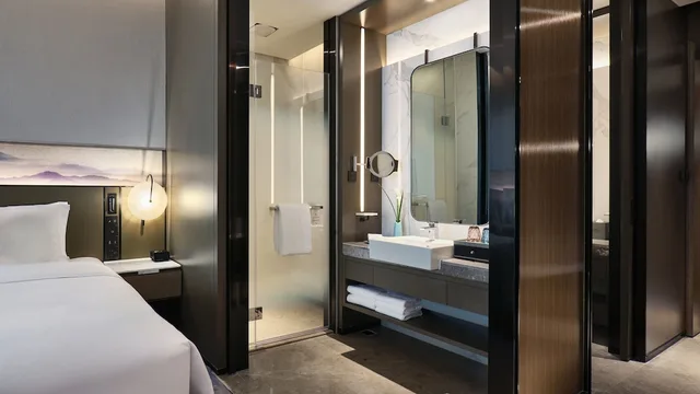 غرفة بريميوم بسرير كينج، Crowne Plaza Wuhan Development Zone 2/3