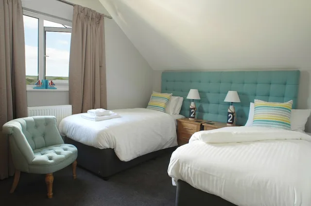 Lake, House, Double and Twin Beds, 4 Bathrooms، Retallack Resort and Spa 5/10