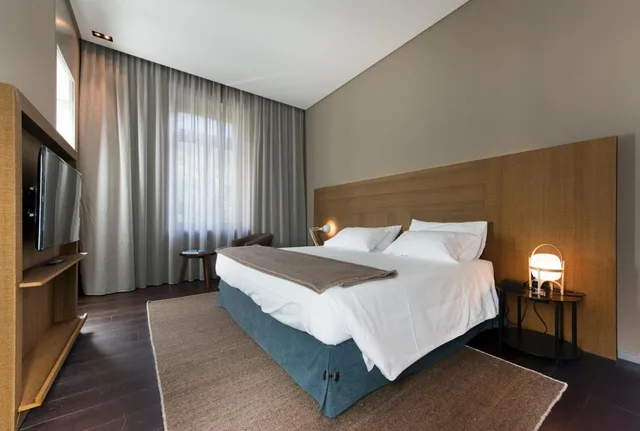 جناح جونيور بسرير كوين، Grand Hotel Billia 4/7