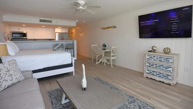 جناح استوديو ملكي بسرير كينج بإطلالة على الشاطئ، Casa Playa Resort 2/4