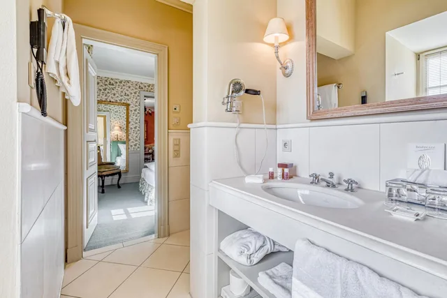 Deluxe, WALD AND SCHLOSSHOTEL FRIEDRICHSRUHE 3/3