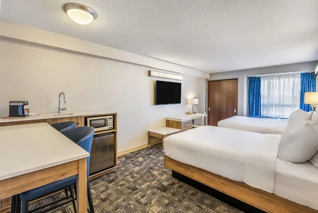 غرفة بسريرين كوين، Microtel Inn Suites By Wyndham Timmins 6/10