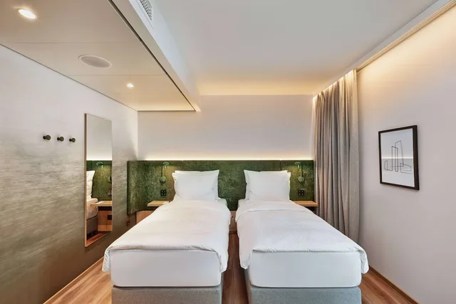 غرفة سوبيريور بسريرين منفصلين، H+ Hotel Eschborn 1/4