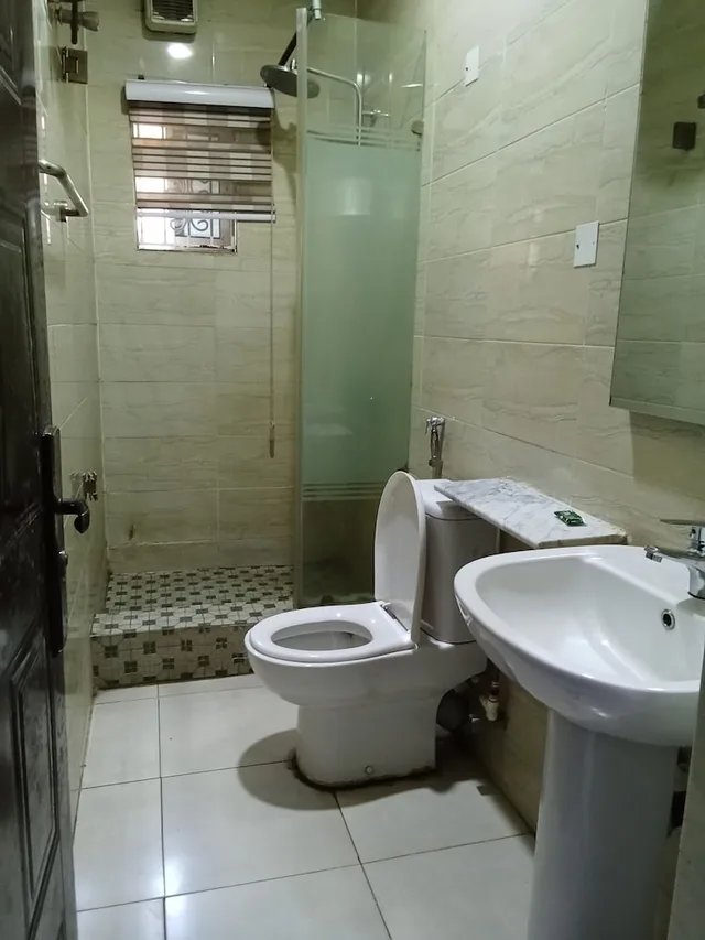 غرفة ملكية بسرير كوين، Degok Hotel 4/4