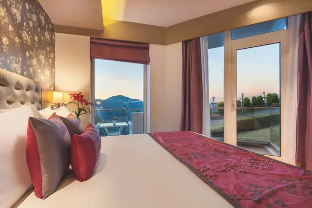 غرفة ديلوكس بسرير كوين، Welcomhotel by ITC Hotels, Shimla 2/4