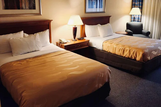 غرفة قياسية بسرير مزدوج، Quality Inn Horseheads 2/6