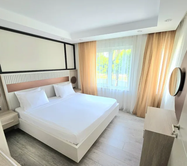 شقة كلاسيكية بسرير كوين بإطلالة على الفناء بغرفة نوم واحدة مع أريكة، River Park Residence Lara 4/10